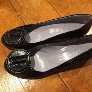 Anne Klein Patent Leather wedges flats 9